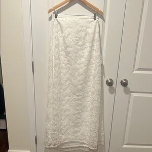 Elegant White Lace Skirt